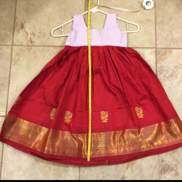 Beautiful silk lahnga and top for 3 to 5 years girl - Picture 3 of 5
